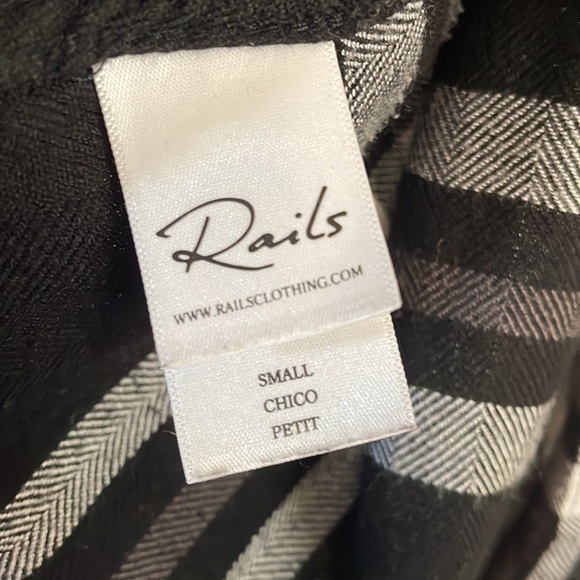 Rails Shirt, Sz S, black plaid flannel like - Picture 3 of 6